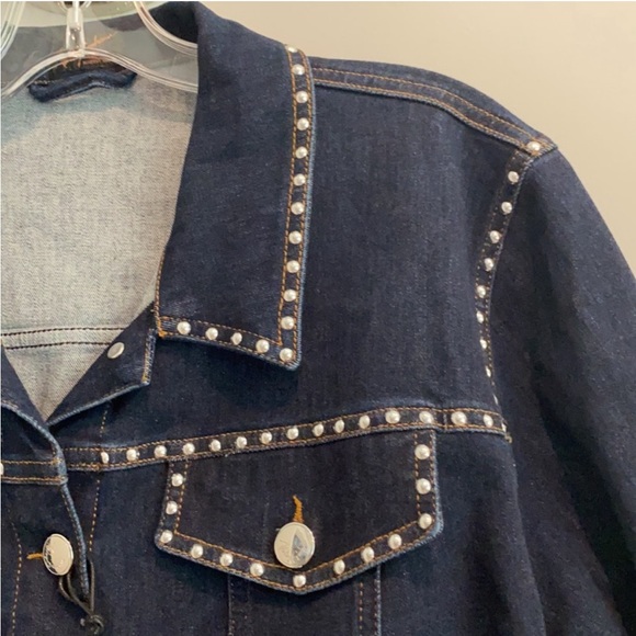 NWT ASHLEY GRAHAM X MARINA RINALDI Studded Denim Jacket and Jeans Set
Size US 18 - Picture 3 of 15